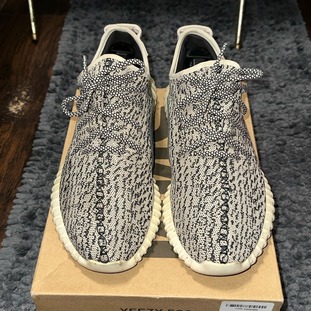 YEEZY 350 Turtle Dove